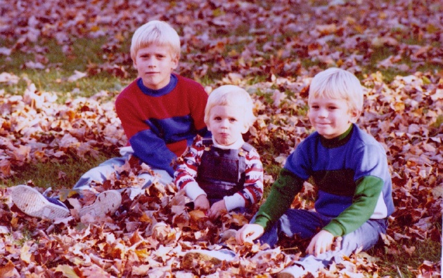 1977-1 Christmas Card Picture J-J Hi.jpg